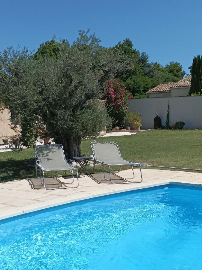 Chambre D'Hote Au Coeur Des Alpilles มูริแยส ภายนอก รูปภาพ