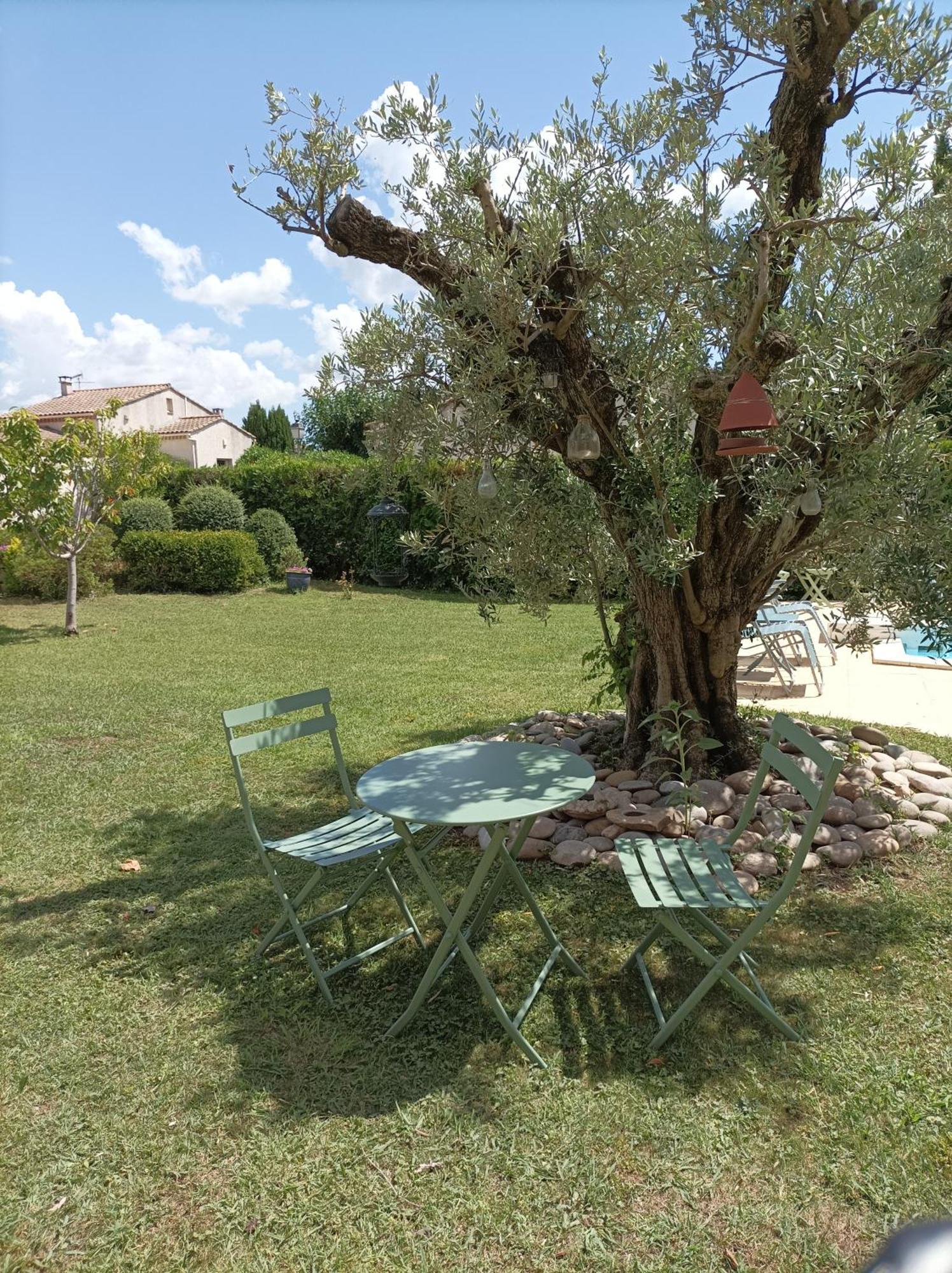 Chambre D'Hote Au Coeur Des Alpilles มูริแยส ภายนอก รูปภาพ